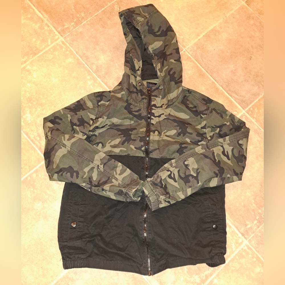Camouflage Hooded Jacket
